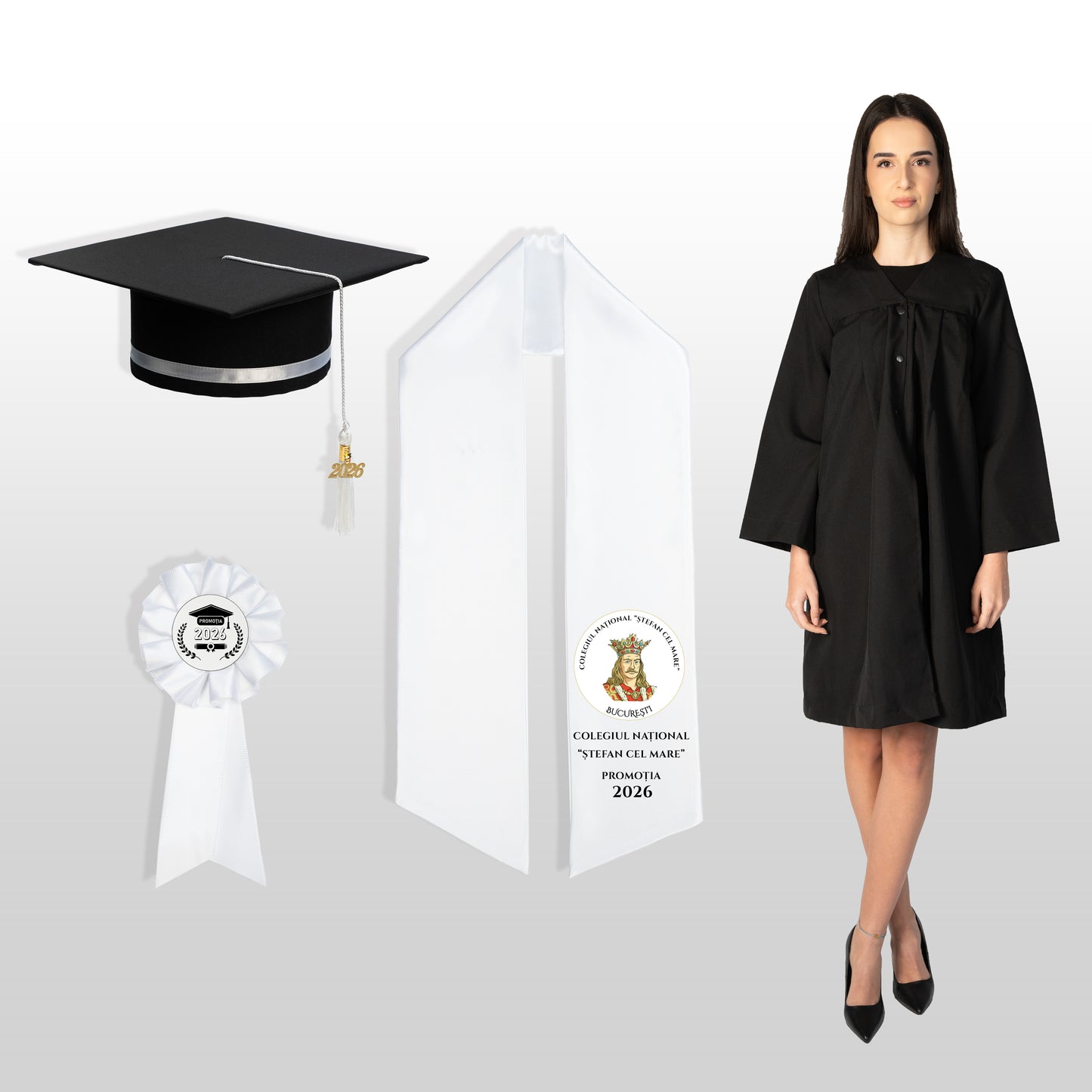 Robă, tocă, eșarfă și cocardă absolvire alb personalizată doar eșarfa